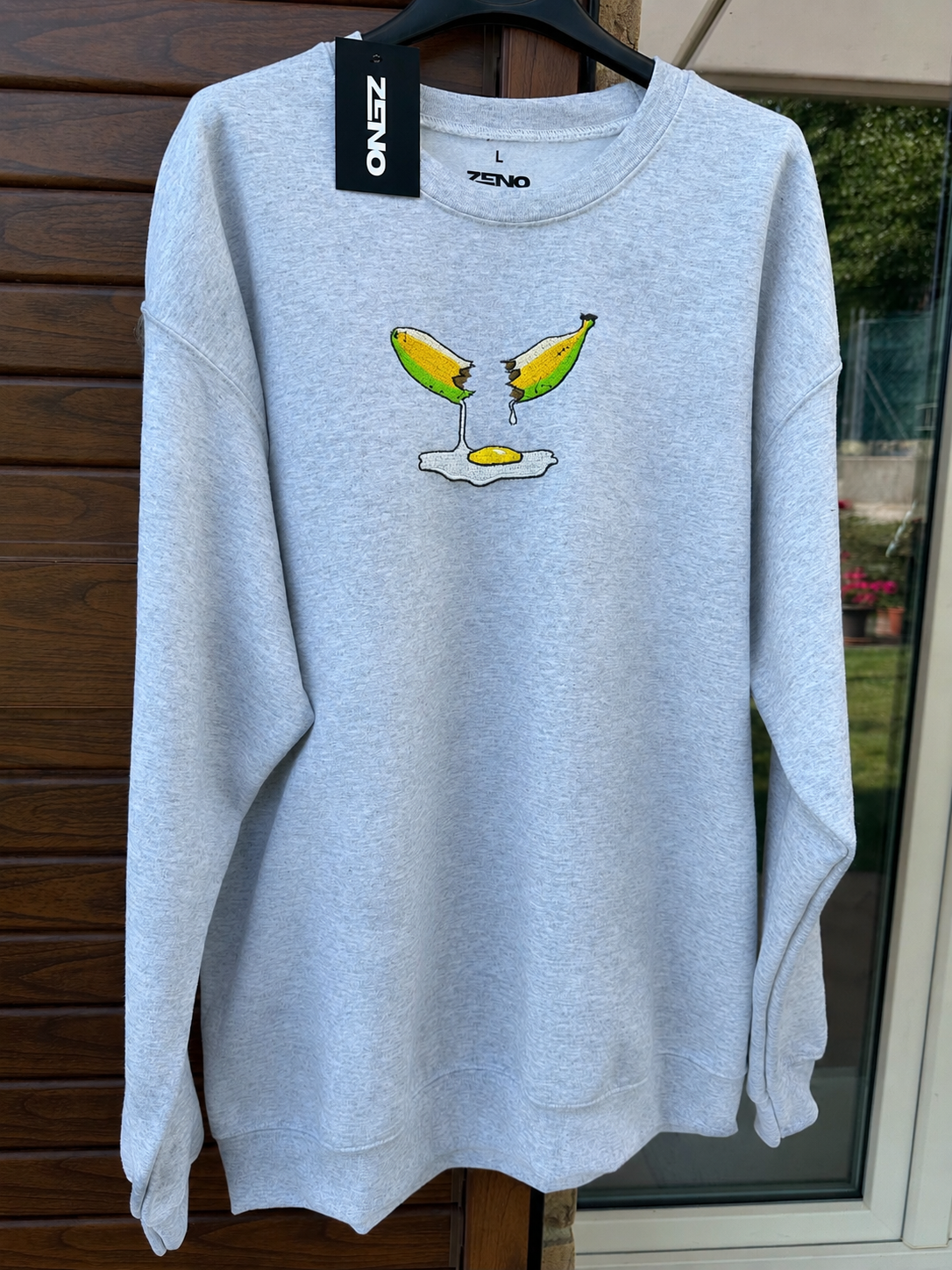 Felpa premium con ricamo "Banana & Uovo"