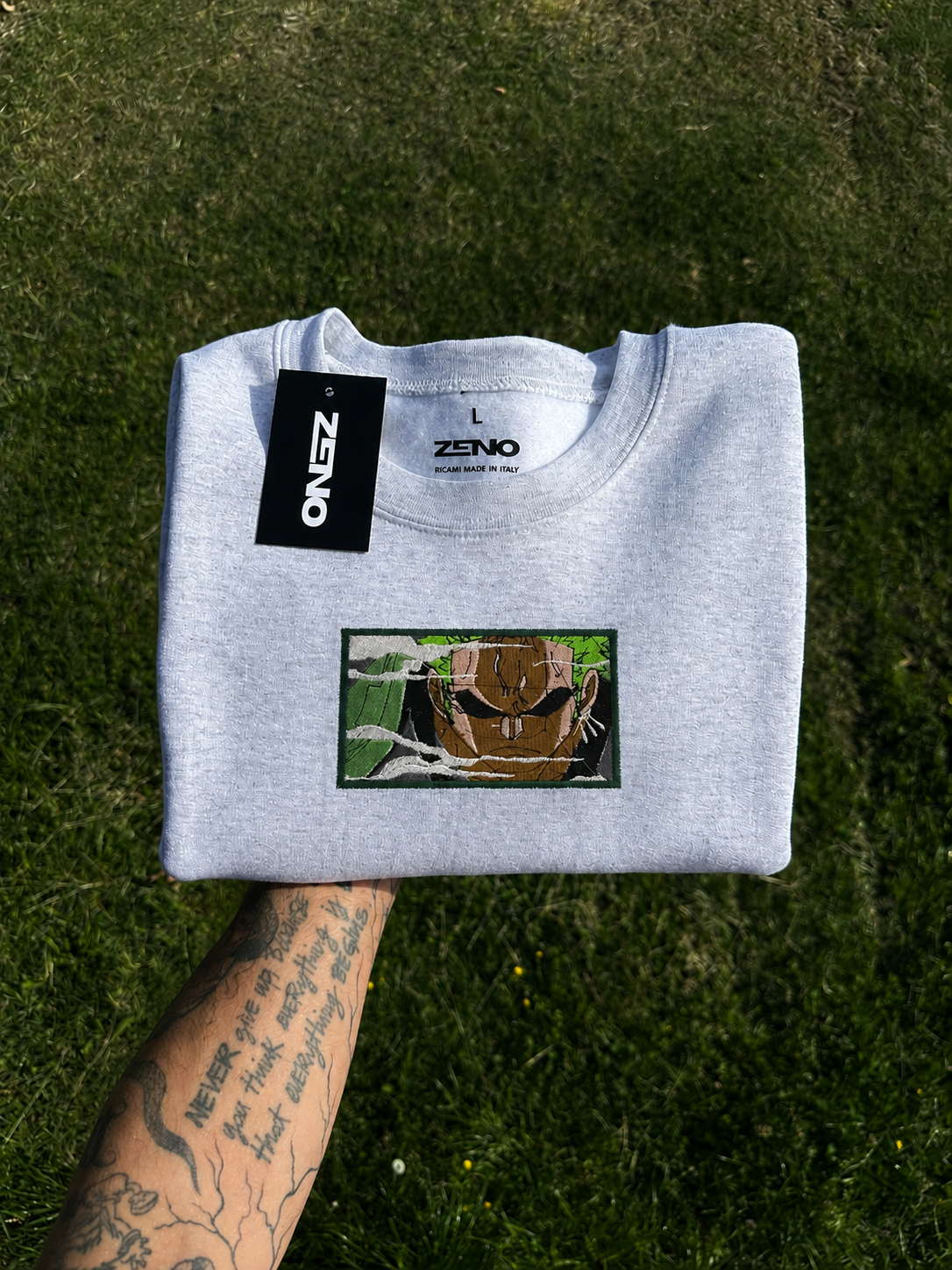 Felpa premium con ricamo "Zoro"