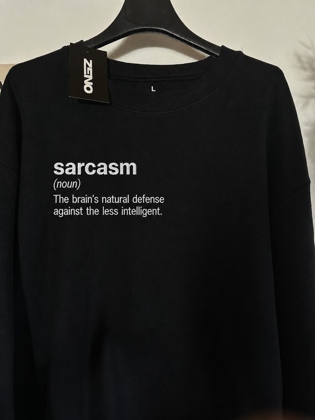 Felpa Premium con ricamo "Sarcasm"