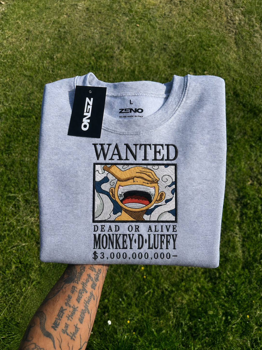 Felpa premium con ricamo "luffy wanted"