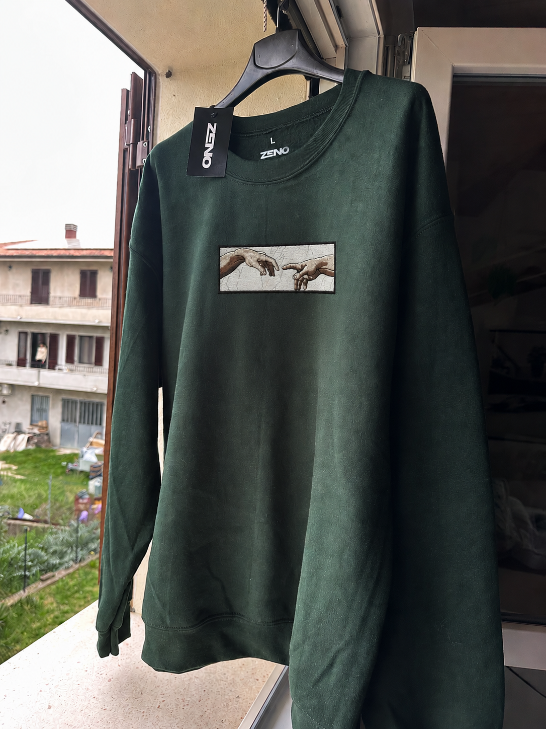 Felpa premium con ricamo "mani di adamo"