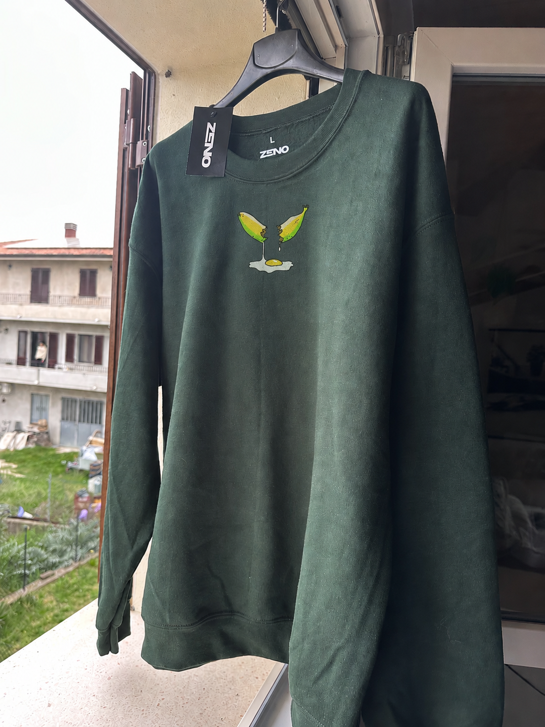 Felpa premium con ricamo "Banana & Uovo"