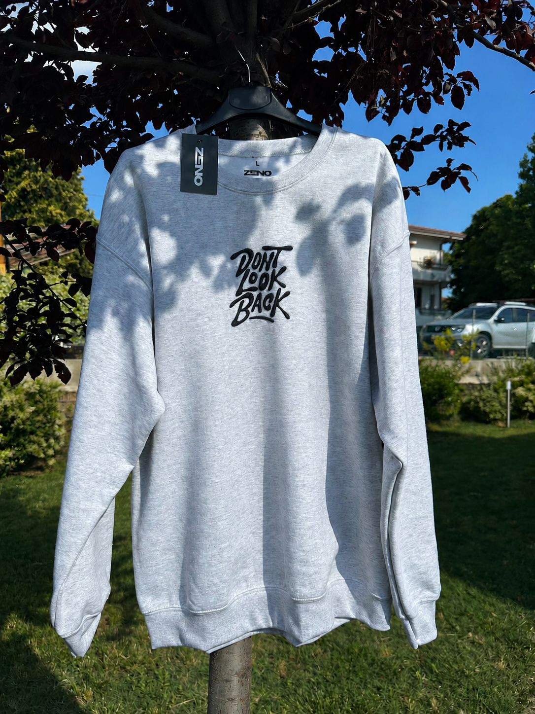 Felpa Premium con ricamo "Dont Look Back"