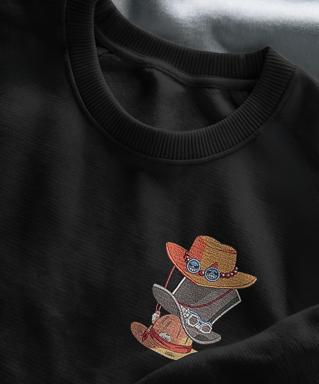 Felpa premium con ricamo "Cappelli One Piece"