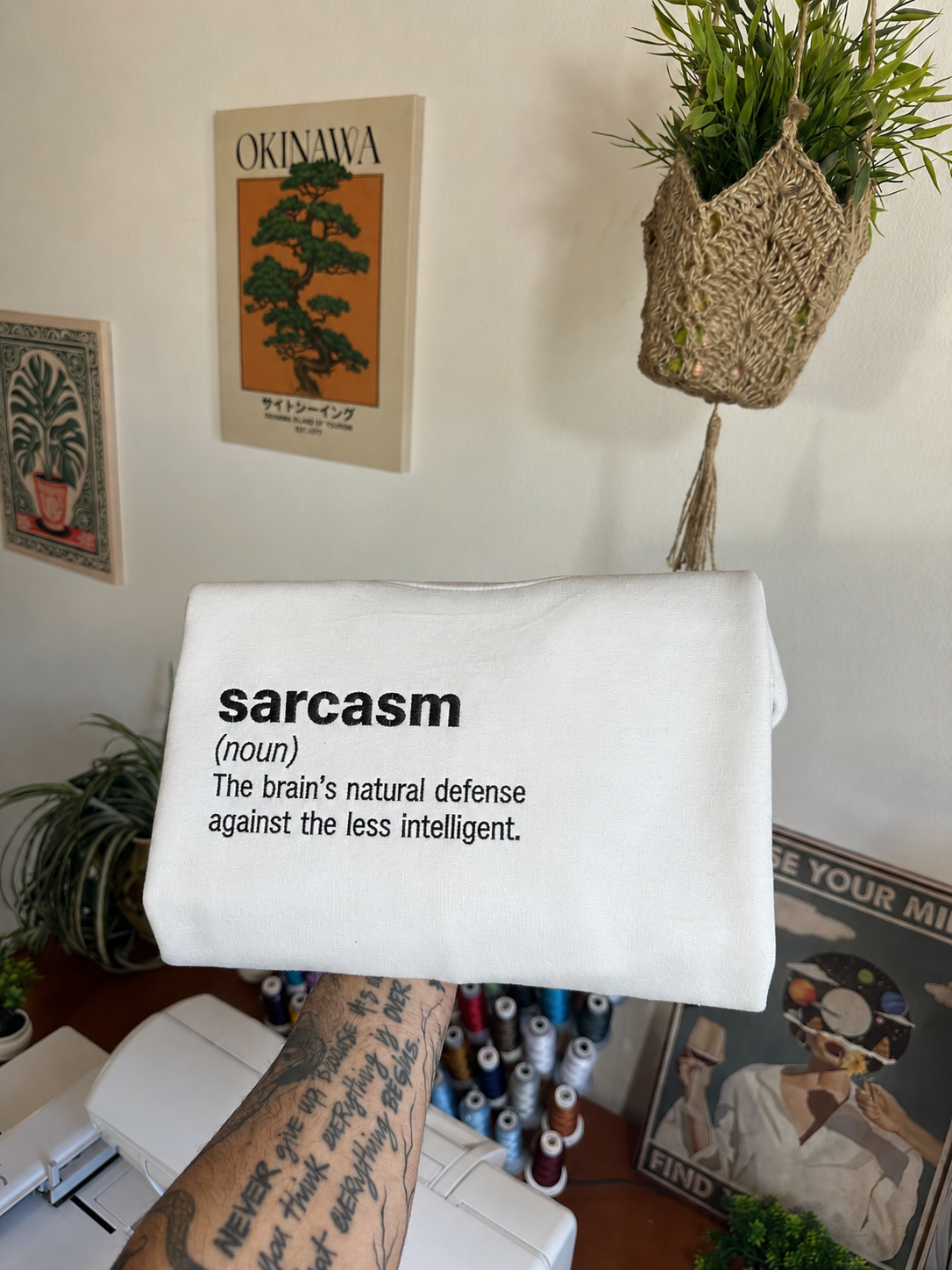Felpa Premium con ricamo "Sarcasm"