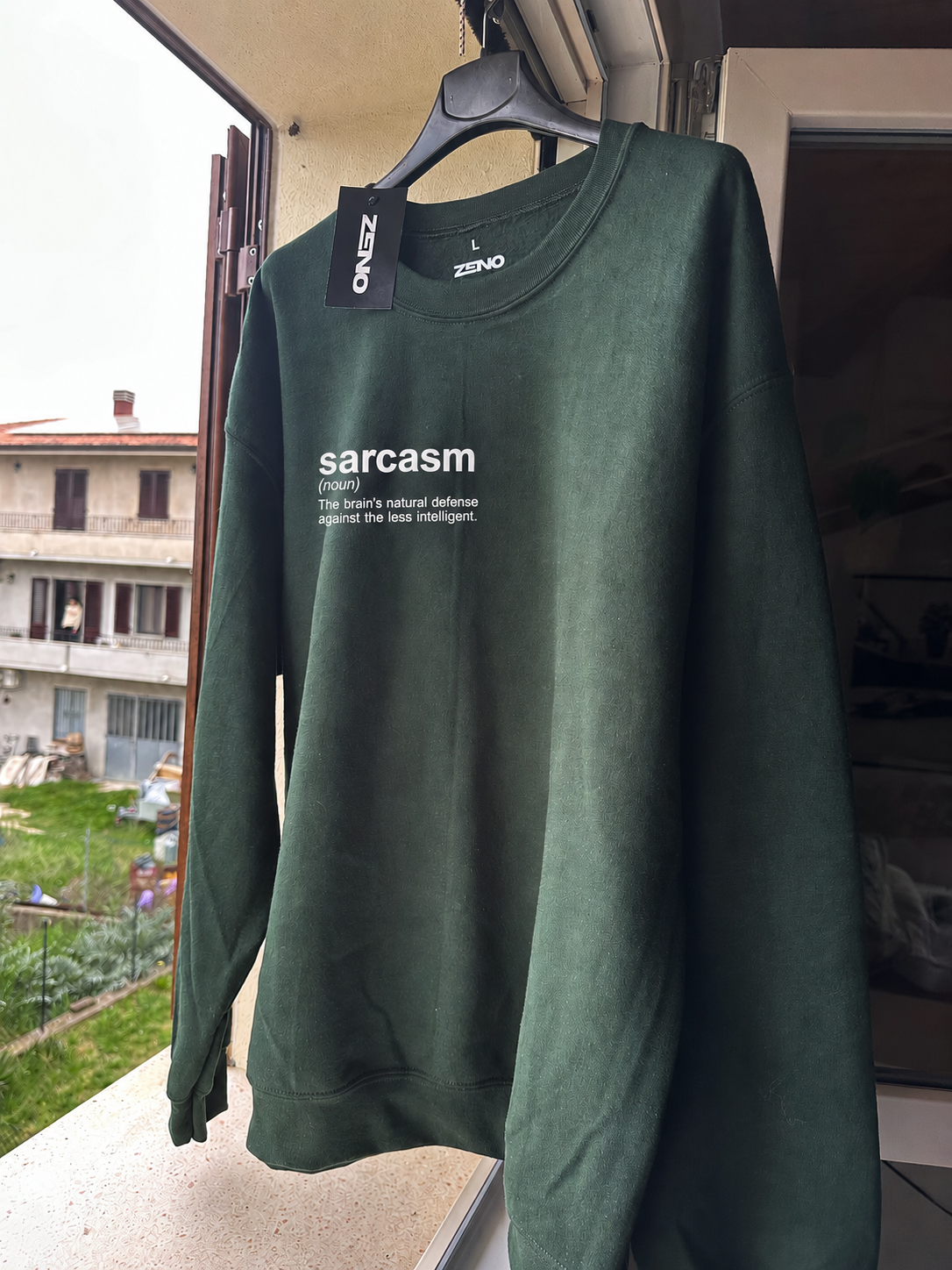 Felpa Premium con ricamo "Sarcasm"