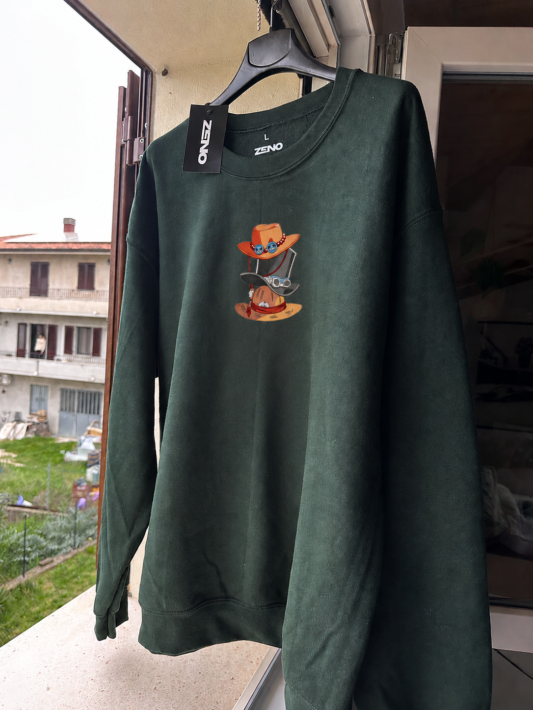 Felpa premium con ricamo "Cappelli One Piece"