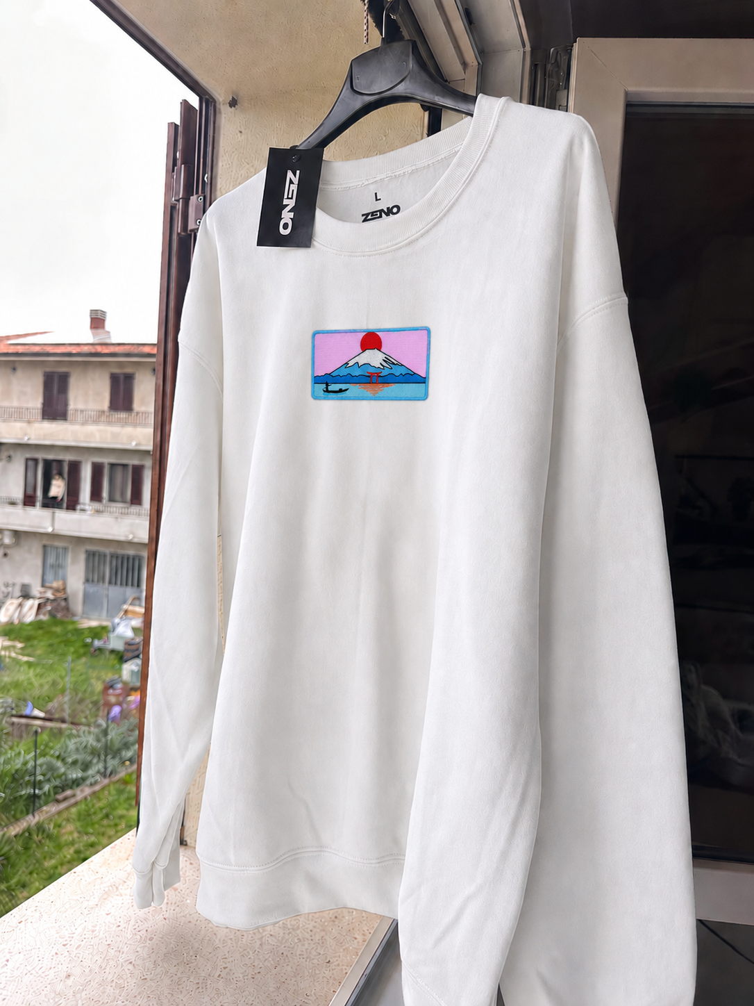 Felpa premium con ricamo "Monte Fuji"