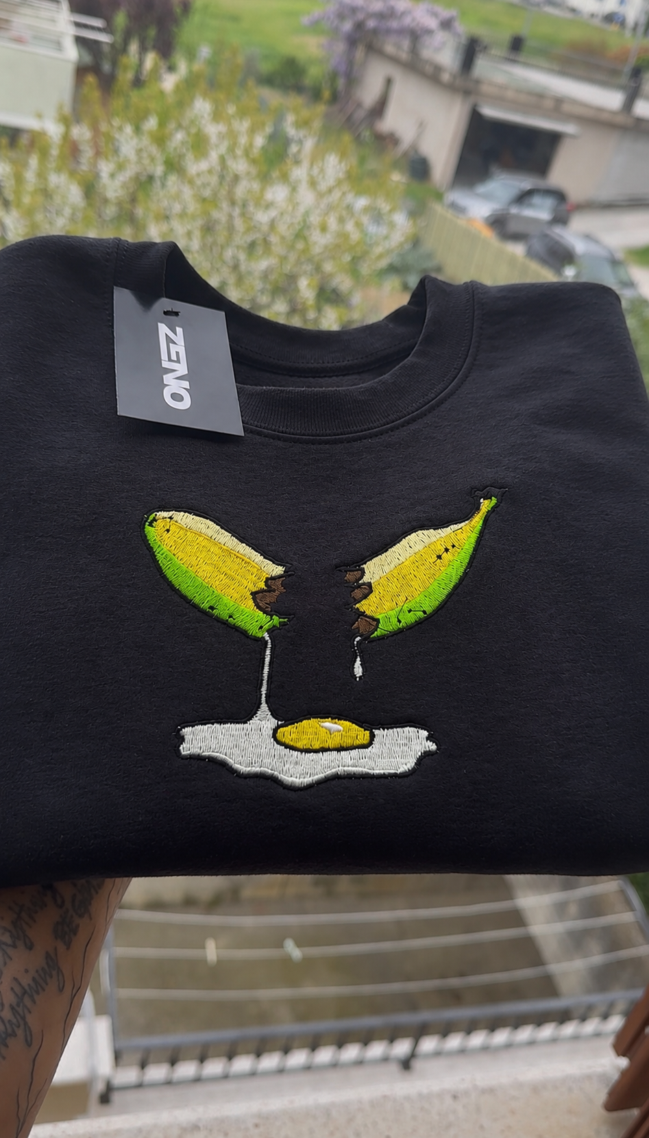 Felpa premium con ricamo "Banana & Uovo"