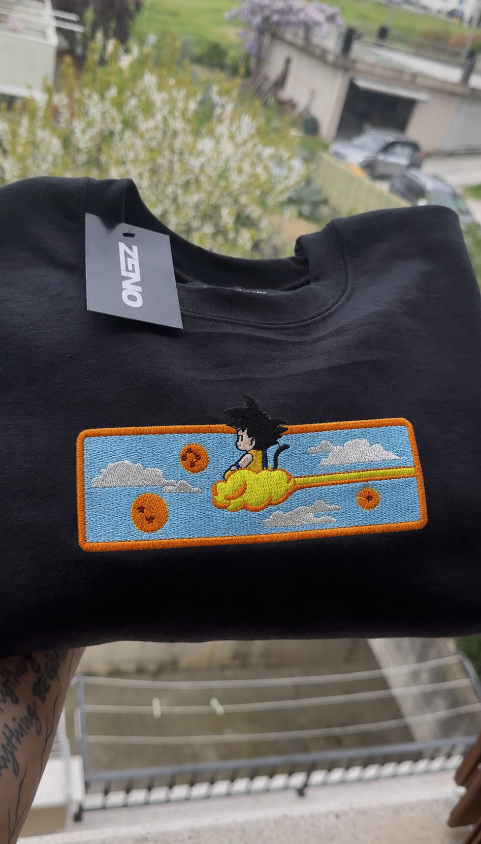 Felpa premium con ricamo "Goku bambino"