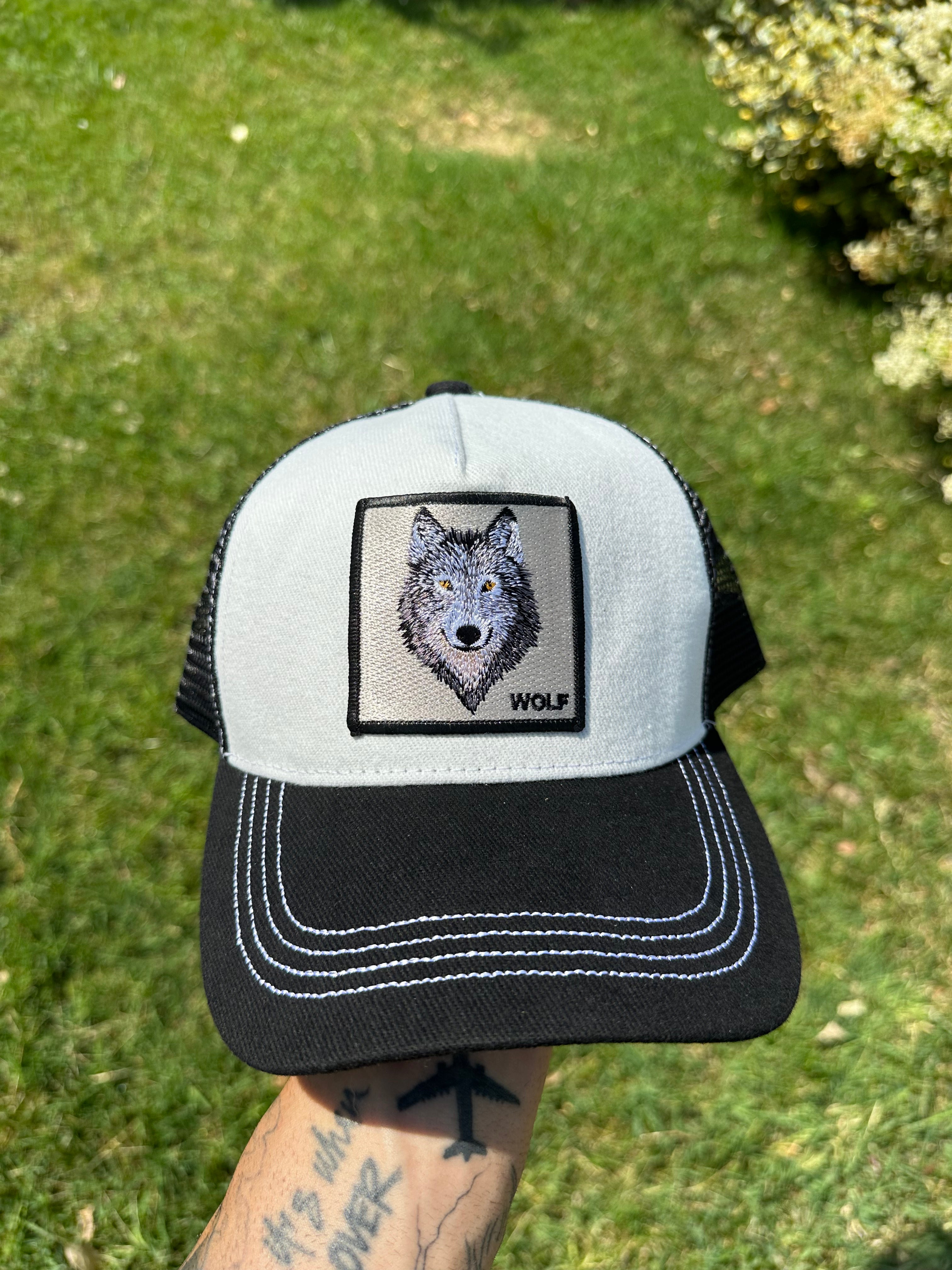 Cappello Ricamato "Wolf"