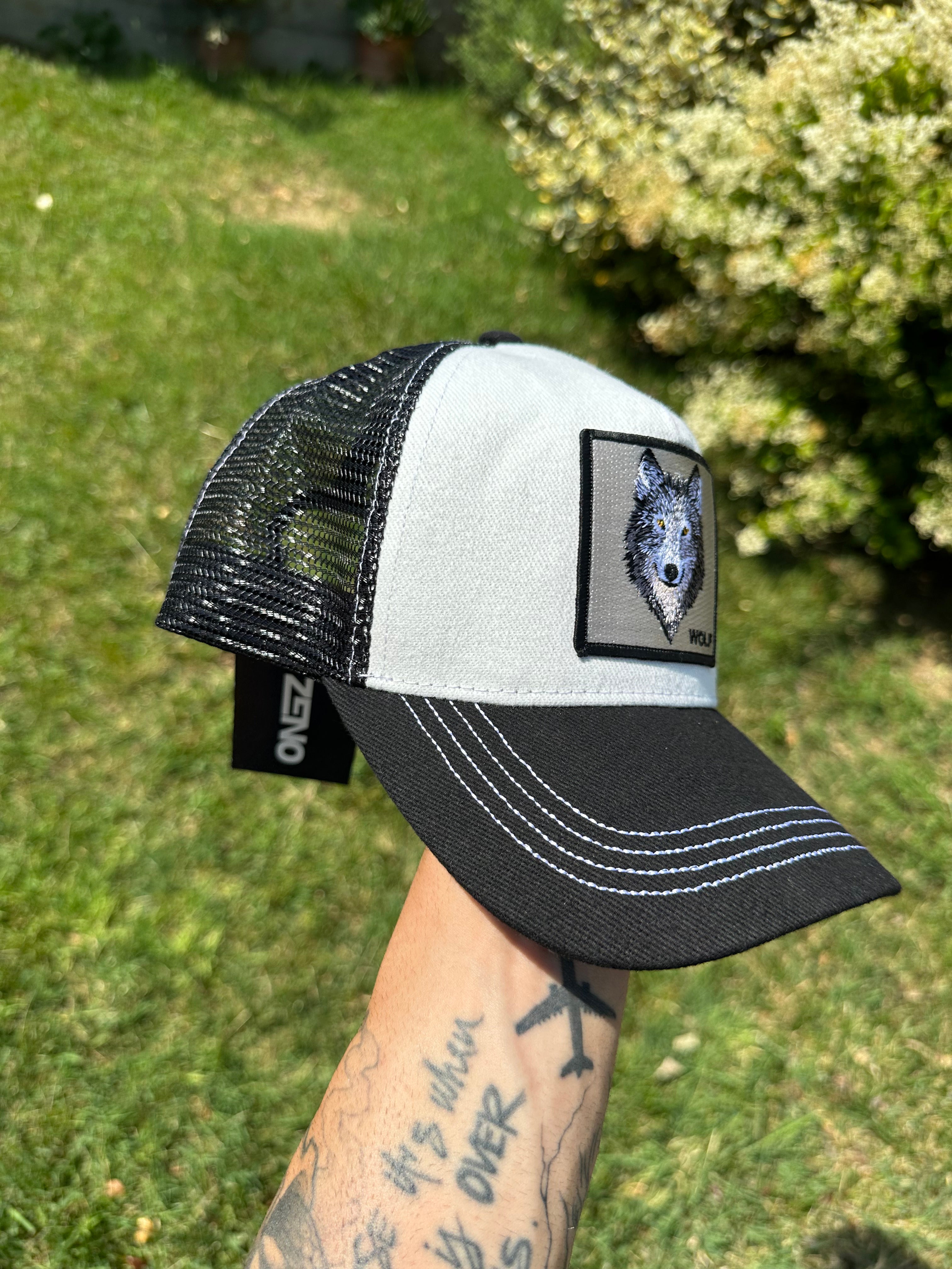 Cappello Ricamato "Wolf"