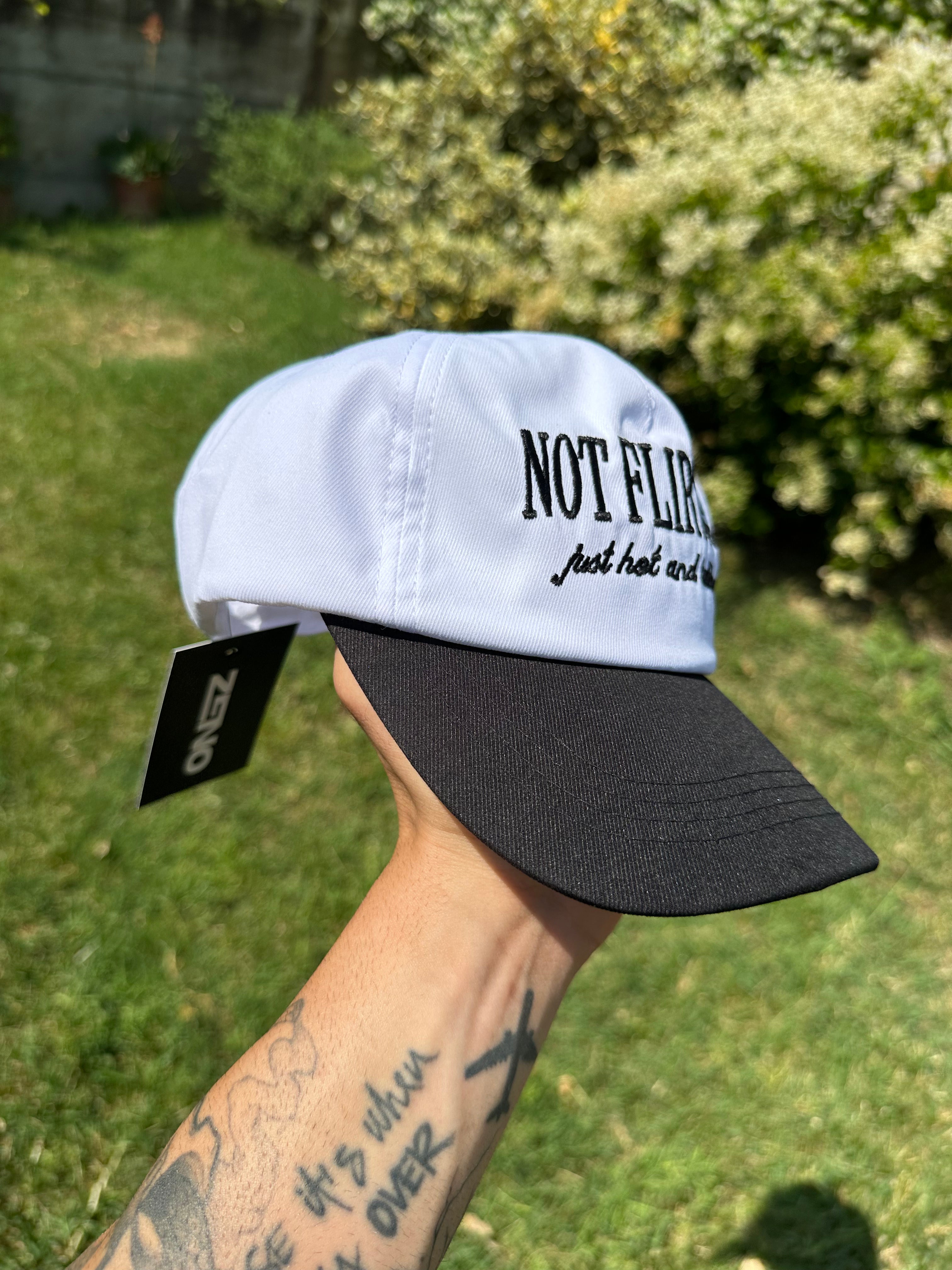 Cappello Ricamato "Flirting"