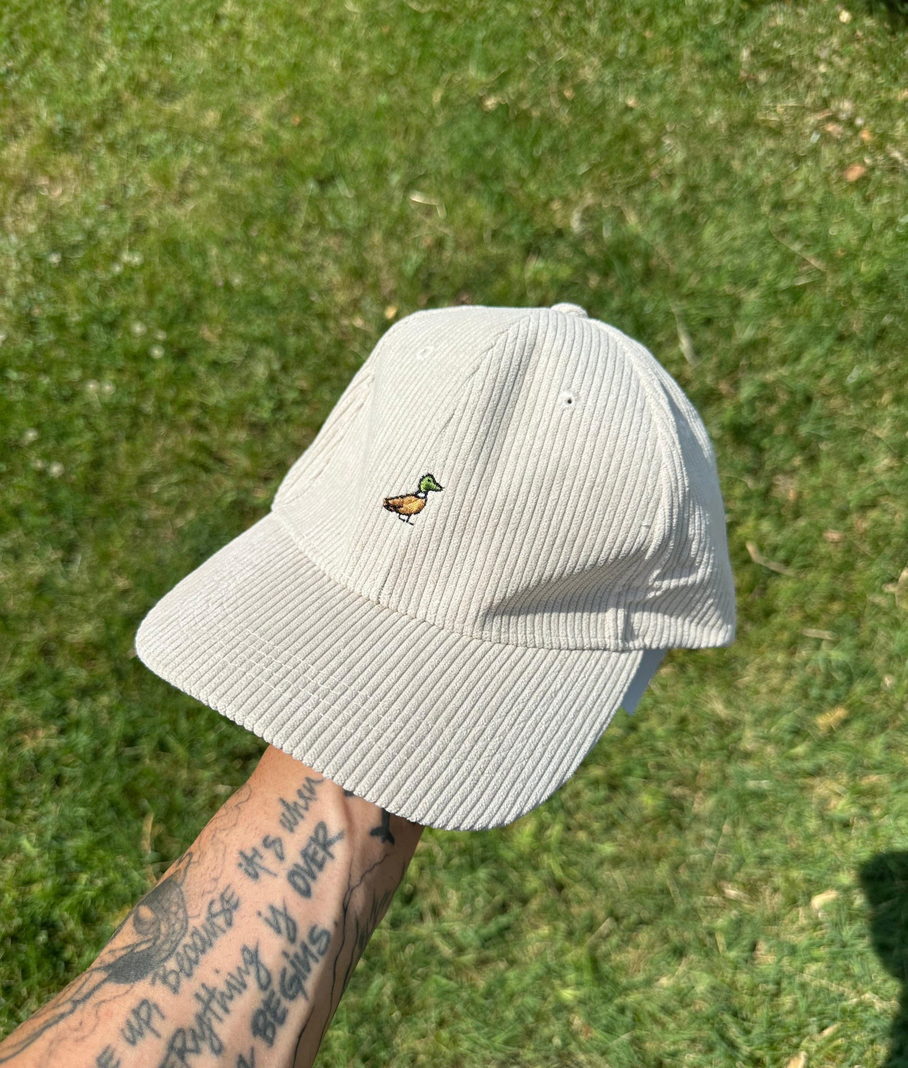 Cappello Minimal - a Coste con ricamo "Papera"