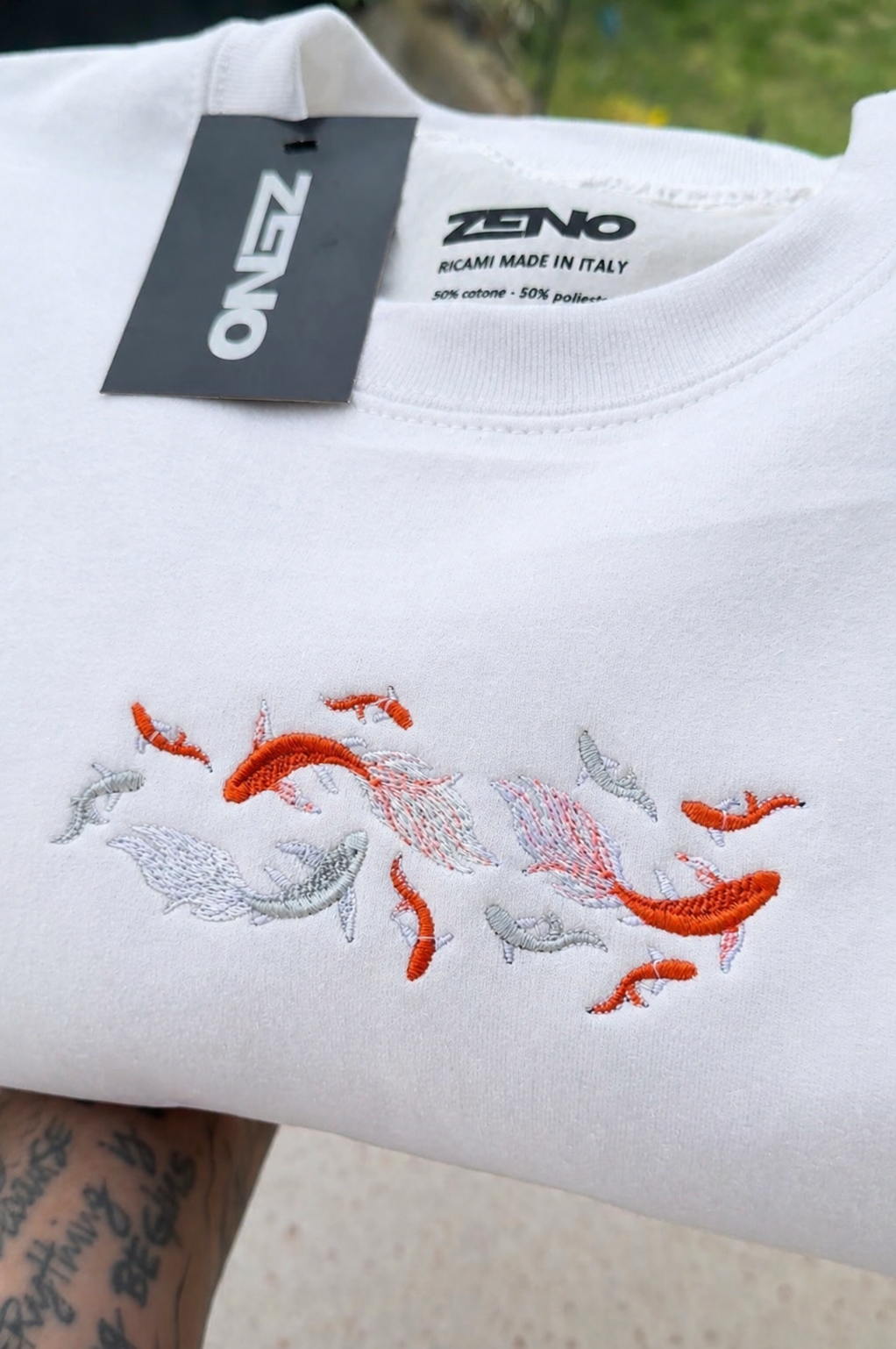 Felpa premium con ricamo "Carpe koi"