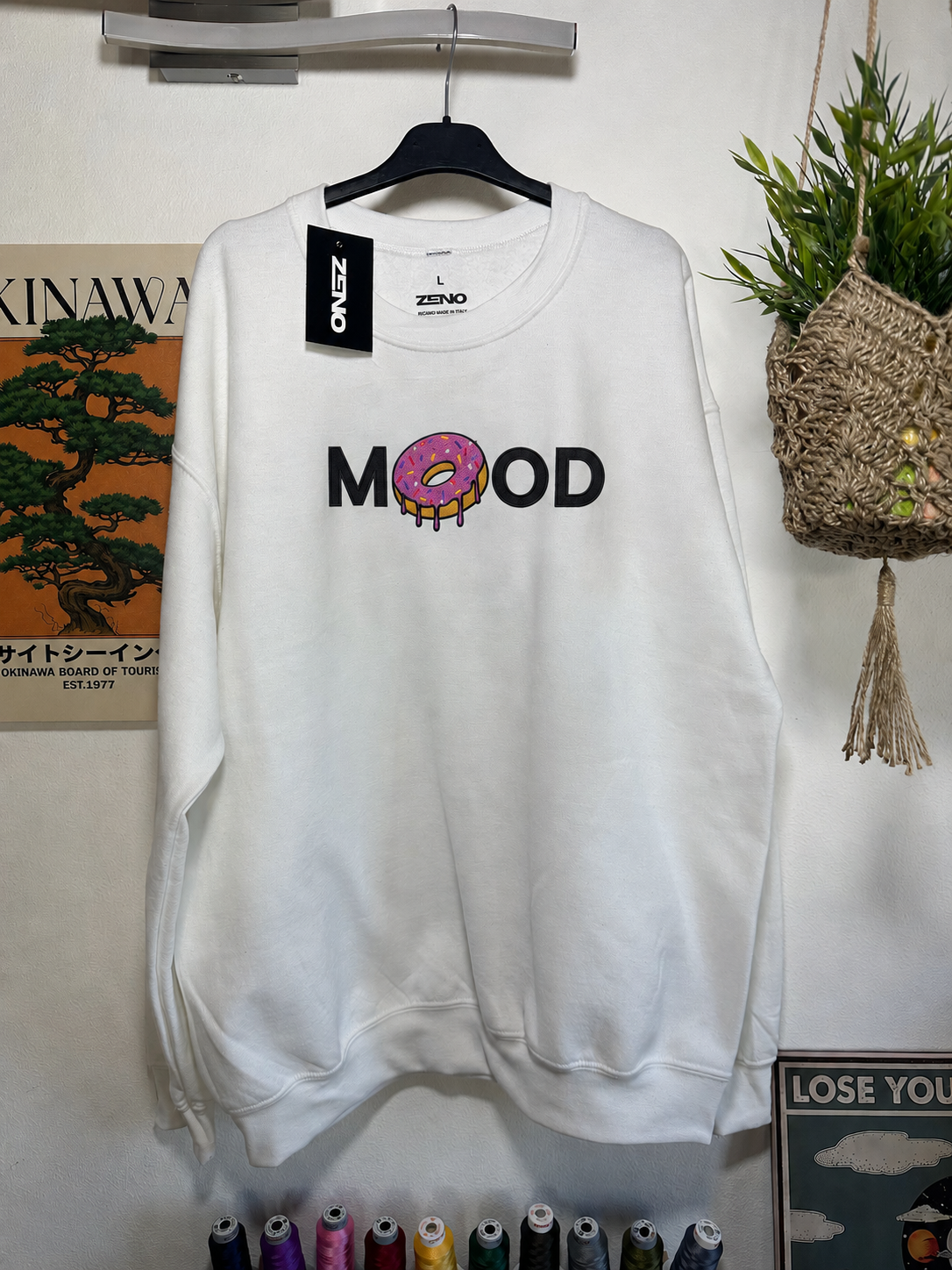 Felpa premium con ricamo "Mood"