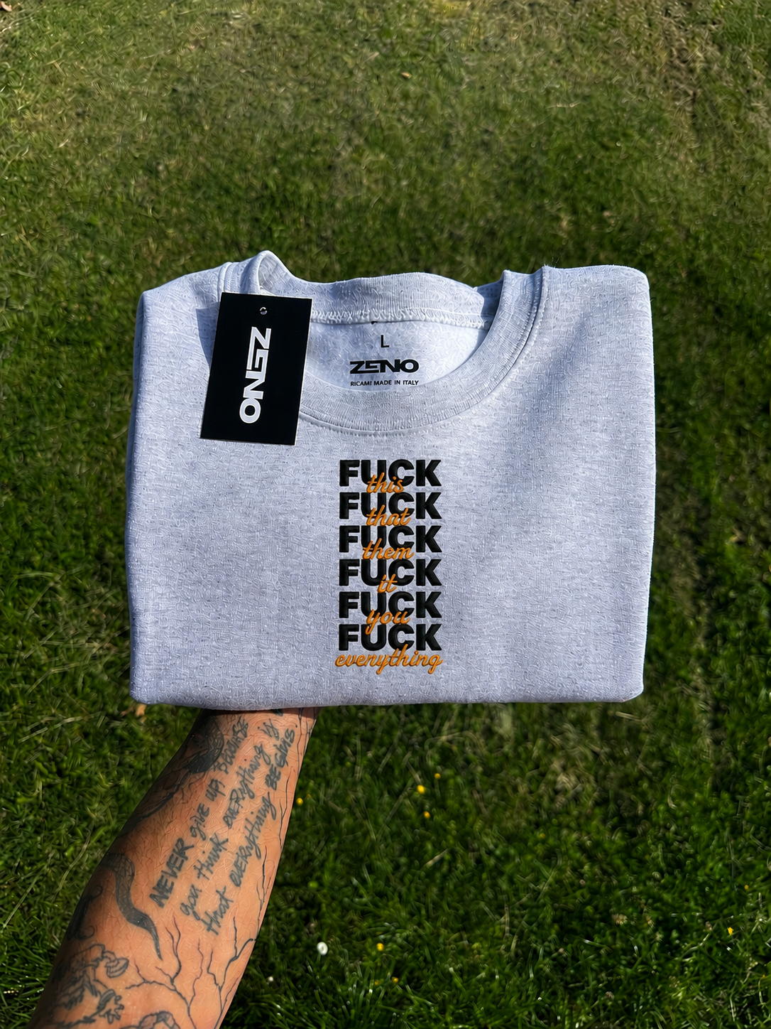 Felpa Premium con ricamo "Fuck"