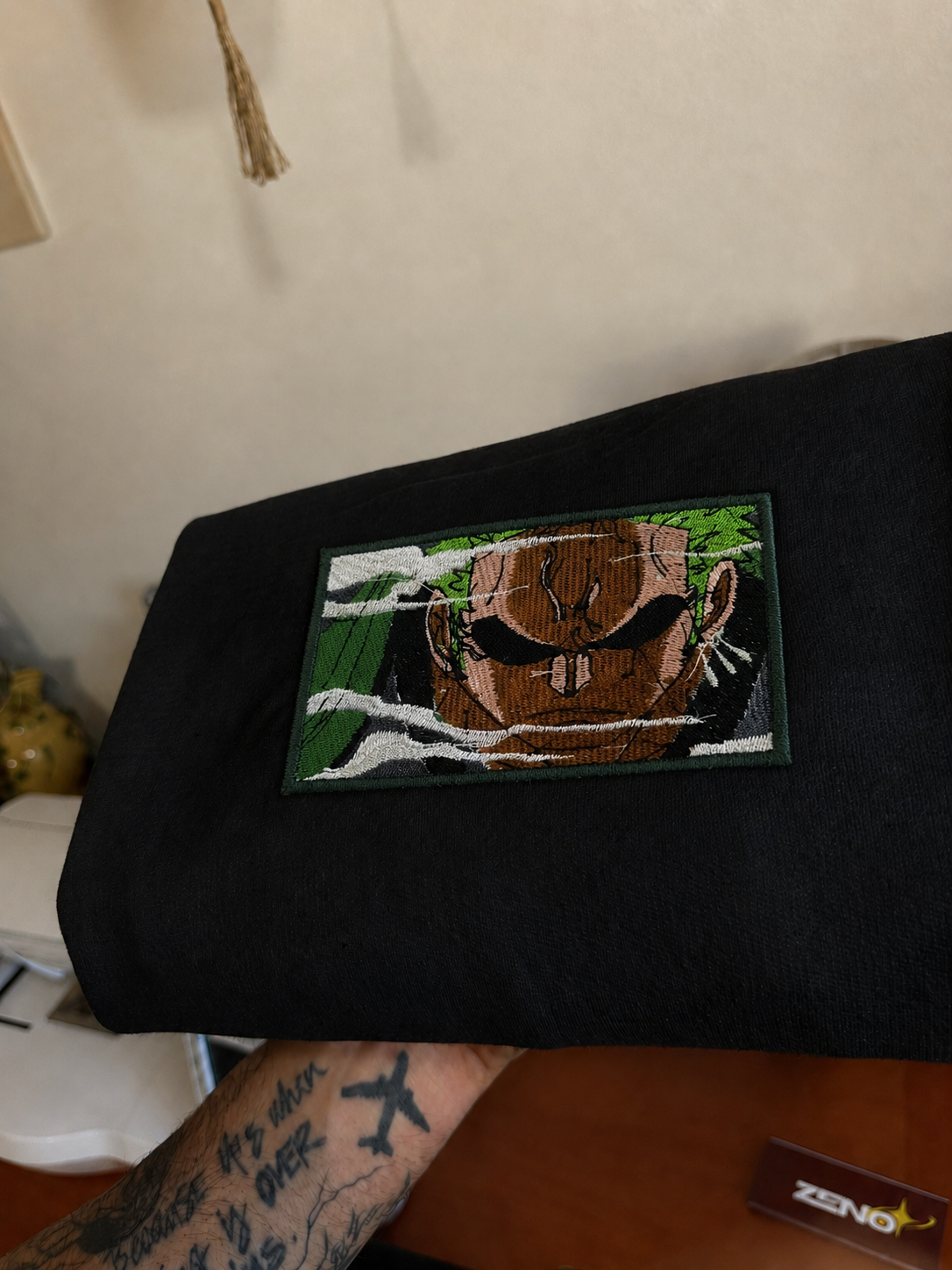 Felpa premium con ricamo "Zoro"